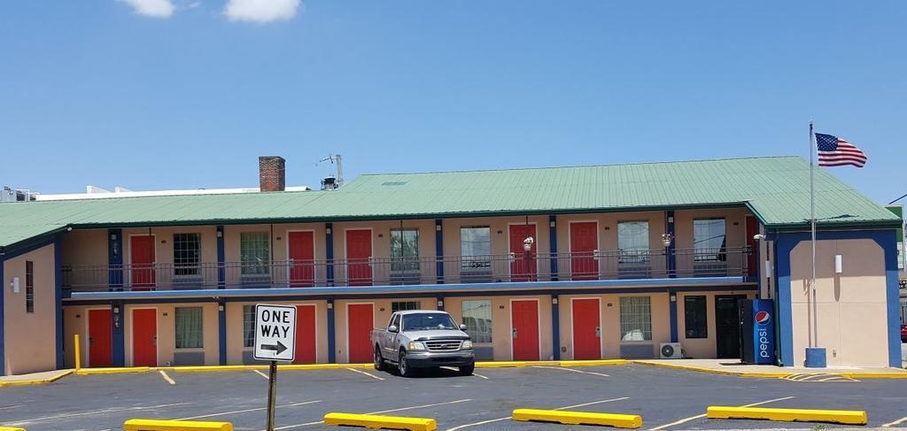 Budget Inn - Washington エクステリア 写真