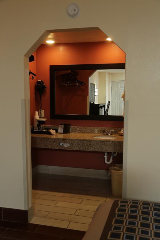 Budget Inn - Washington エクステリア 写真