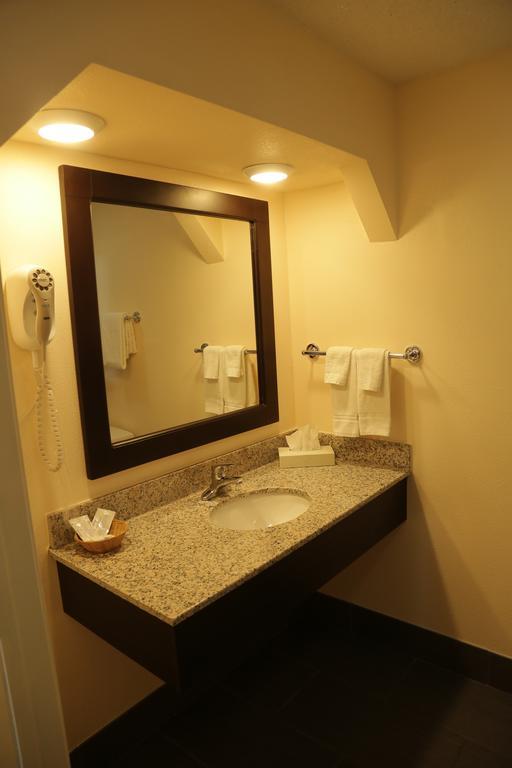 Budget Inn - Washington エクステリア 写真